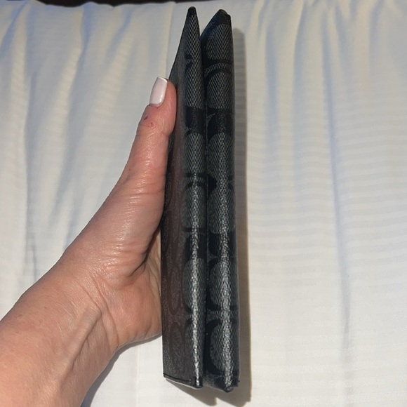 Coach Tech Phone Bi Fold Wallet Black Gray Pebbled Logo Leather - Picture 9 of 9